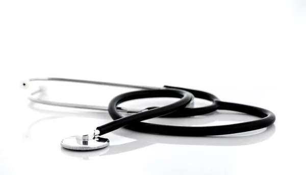 Stetoskop auf weißem Hintergrund — Stockfoto