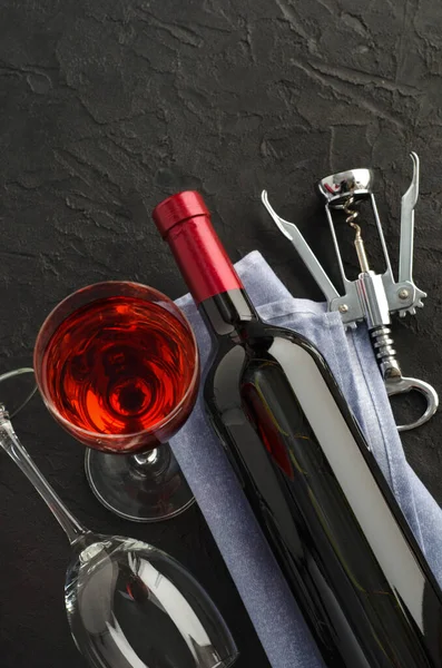 Red Wine Glass Bottle Wine Textural Dark Background Dark Photo — Stock Photo, Image