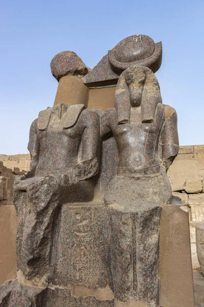 Statues Déesse Dieu Toth Granit Rouge Égyptien Dans Temple Mortuaire — Photo