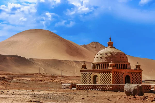 Mały Meczet Jak Budowa Pustyniach Gór Sławnych Prowincji Xinjiang Obraz Stockowy