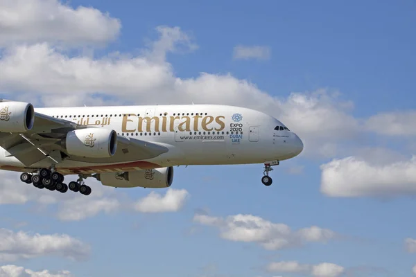 Airbus A380 största kommersiella flygplan på just nu — Stockfoto