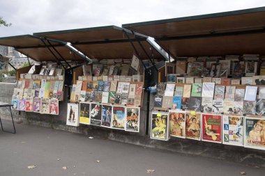 Curiosa Paris turistler için
