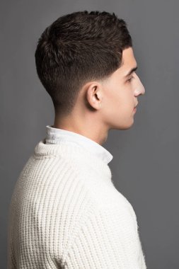 Yakışıklı genç moda model adam portresi. Çekici adam yüz c