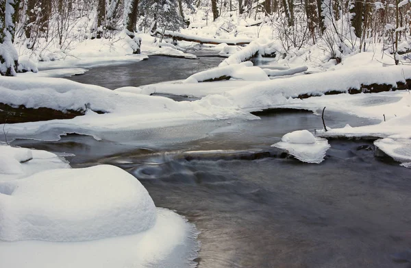 Pequeño Arroyo Carámbanos Invierno — Foto de Stock