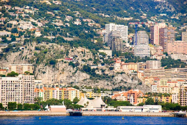 Blick auf das Fürstentum Monaco, monte carlo vom Meer aus — Stockfoto