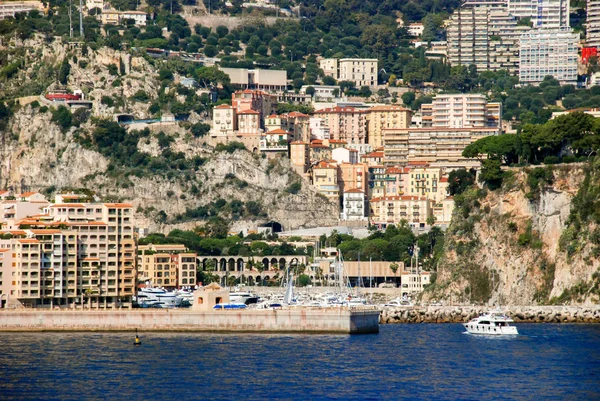 Veduta del Principato di Monaco, Monte Carlo dal mare arguzia — Foto Stock