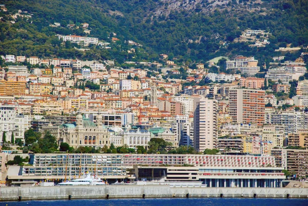 Blick auf das Fürstentum Monaco, monte carlo vom Meer aus — Stockfoto