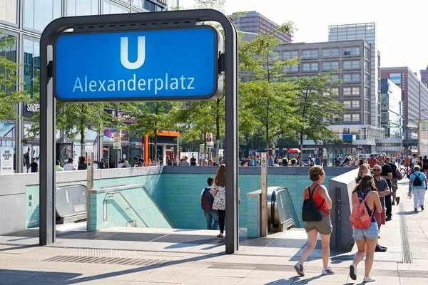 Tunnelbanestationen Alexanderplatz — Stockfoto