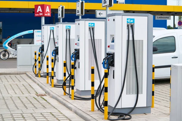 güç servis istasyonu 