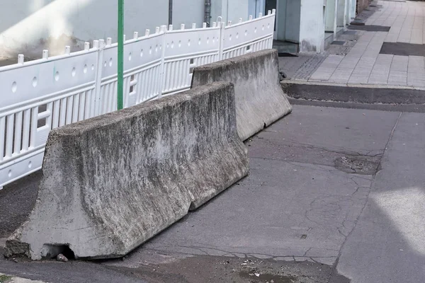 Concrete barrières voor contraterrorisme — Stockfoto