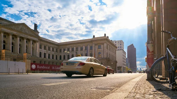 Berlin Allemagne Avril 2019 Trafic Routier Sur Potsdamer Strae Dans — Photo