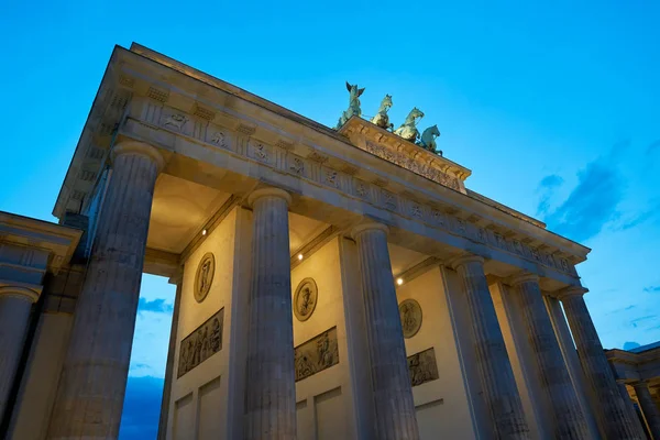 Braniborská Brána Berlíně Modré Hodině — Stock fotografie