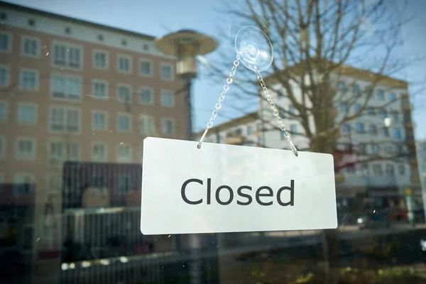 Schild Mit Der Aufschrift Geschlossen Schaufenster Eines Geschäfts — Stockfoto