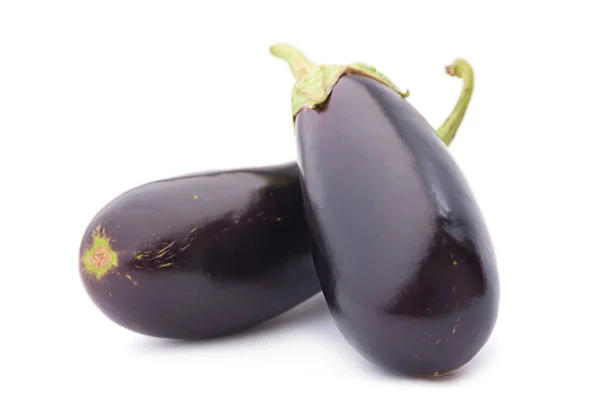 Aubergine fruit op wit — Stockfoto