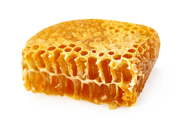 Geel Honingraat Slice Close Geïsoleerd Witte Achtergrond — Stockfoto