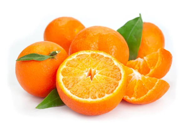 白で隔離されたクレメンチン柑橘類の果実 — ストック写真