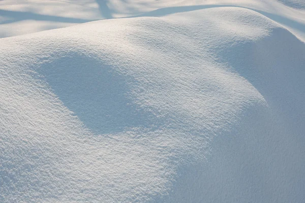 冬の白い雪の表面の詳細テクスチャ背景 — ストック写真