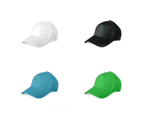 Набір кольорових бейсбольних шапок на білому тлі . — стокове фото