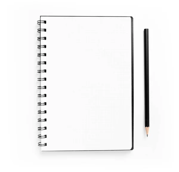 Blanko-Spiralblock und Bleistift auf weißem Hintergrund. — Stockfoto