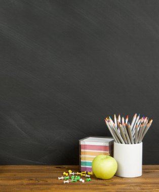 Metni, tasarım okul kavramı geri