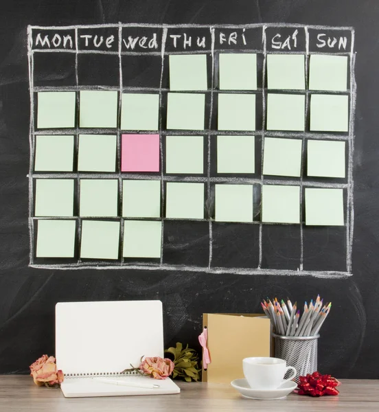 Sevgililer günü kavramı: Kılavuz takvim zamanlama dekorasyonu ile 