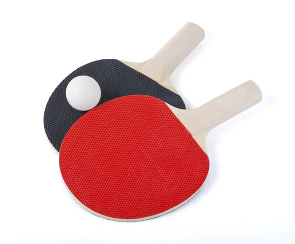 Raquetas y pelotas de ping-pong aisladas en blanco . — Foto de Stock