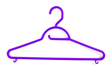 Beyaz bir arka plan üzerinde elbise için mor plastik askı.