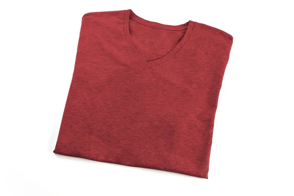 Rot gefaltete T-Shirt-Attrappe, bereit, Ihr Design zu ersetzen. — Stockfoto