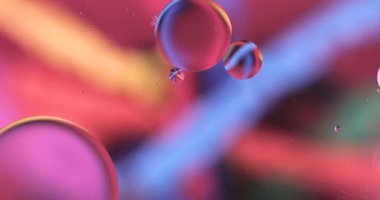 Hareket eden oksijen kabarcıkları bir sıvının içinde. Makrodaki suyun güzel yapısı doğal bir arka plan.