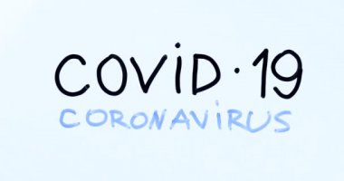 Eldivendeki adam 