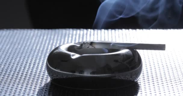 Close View Smoldering Cigarette Ashtray — Stock Video