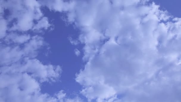 Голубое Небо Фон Облаками — стоковое видео