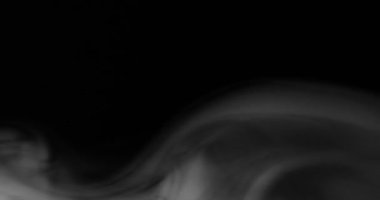 Beyaz duman siyah arkaplan üzerinde uzayda yüzüyor