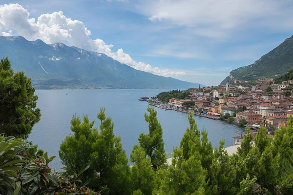 View to limone sul garda from gardesana road — Stock Photo, Image