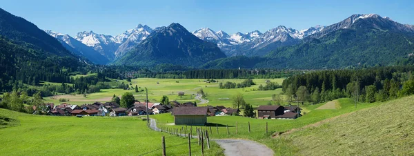 Pictorial alpine landscape allgau, view to rubi village and ober — Stock Photo, Image