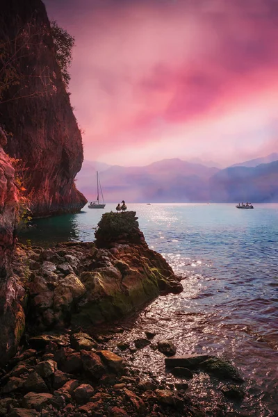 ガルダ湖でロマンチックなサンセット気分 — ストック写真