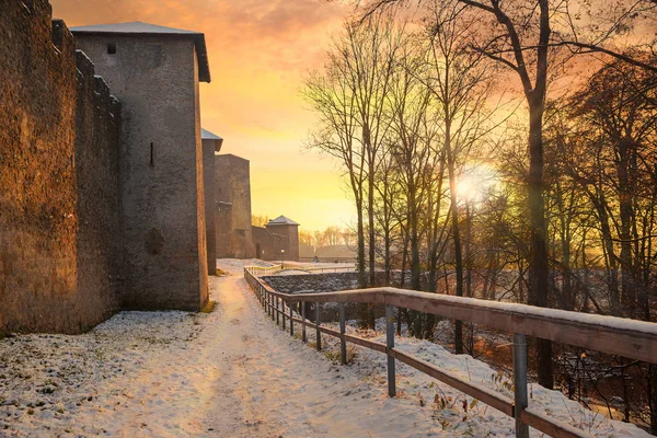 역사적인 요새 burgerwehr, 오래 된 도시 잘츠부르크, 석양 — 스톡 사진