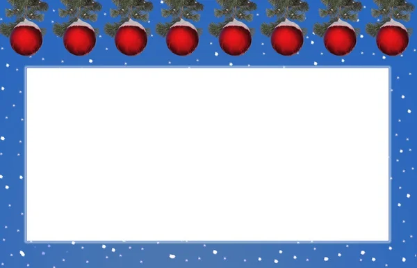 Рождественский фон со снежинками и красными безделушками, место для — стоковое фото
