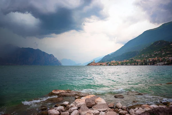 View to malcesine, dramatic weather — Stock Photo, Image