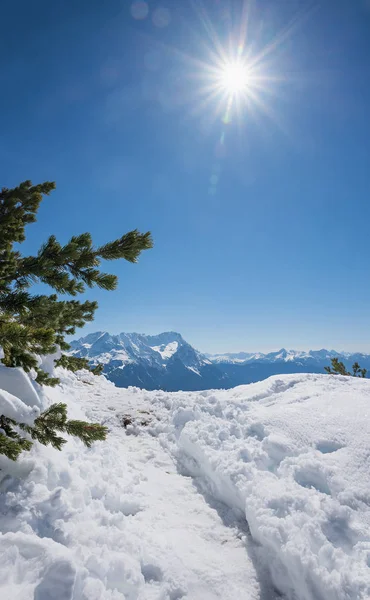 Snowy path on wank mountain top, garmisch area — Stock Photo, Image