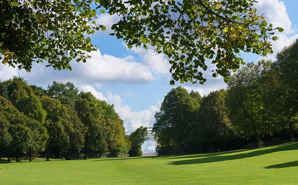 Parque paisaje Westpark munich ciudad, zona recreativa verde y —  Fotos de Stock