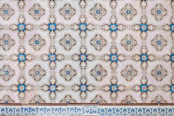 Historical azulejos tiles, facade decoration portugal. beautiful — Stock Photo, Image