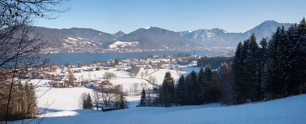 View from lookout point called Prinzenruhe, to lake tegernsee in — Stock Photo, Image