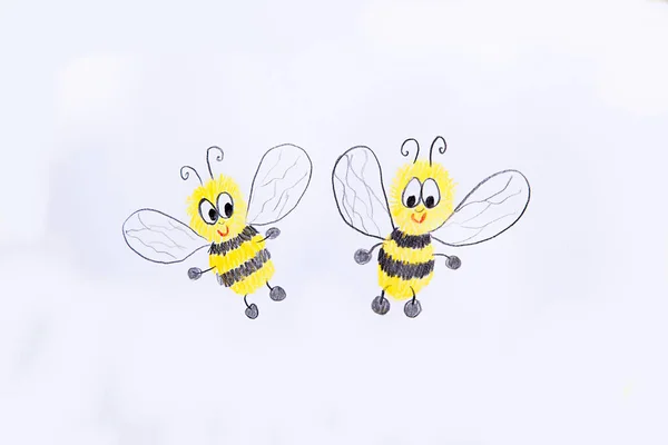 Deux jolies petites abeilles sur fond blanc, dessin d'enfants — Photo