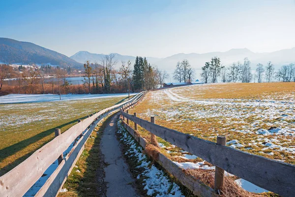 Gångväg Till Lido Kaltenbrunn Sjön Tegernsee Och Utsikt Över Bayerska — Stockfoto