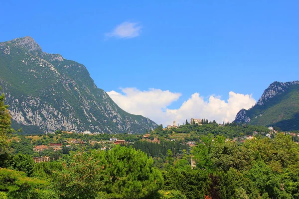 Gaino Paese Alle Pendici Delle Montagne Lombarde Paesaggio Italia Destinazione — Foto Stock