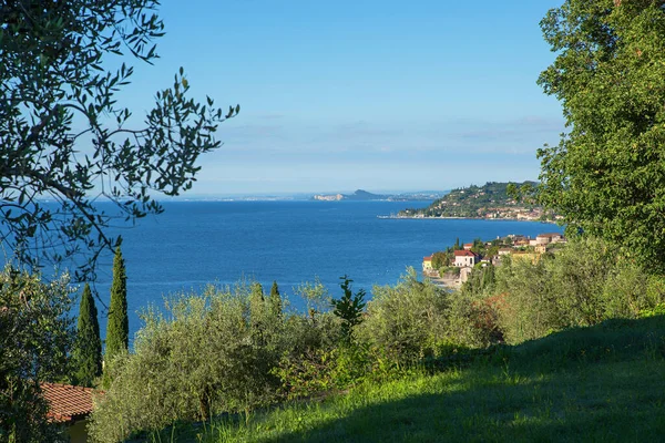 Akdeniz Kıyısı Talya Gardasee Gölü Turizm Merkezi Gargnano Bogliaco Rocca — Stok fotoğraf