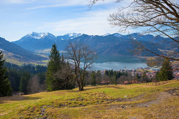 Pohled Kopce Schliersberg Lázeňské Městečko Schliersee Jezero Bavorské Alpy Jaře — Stock fotografie