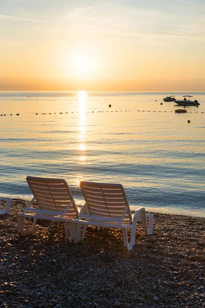 Tomma Solstolar Grus Strand Moscenicka Draga Kroatia Soluppgång Landskap Vackert — Stockfoto