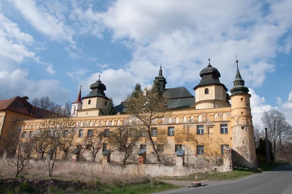 Spissky Stiavnik Castelo Igreja Eslováquia — Fotografia de Stock